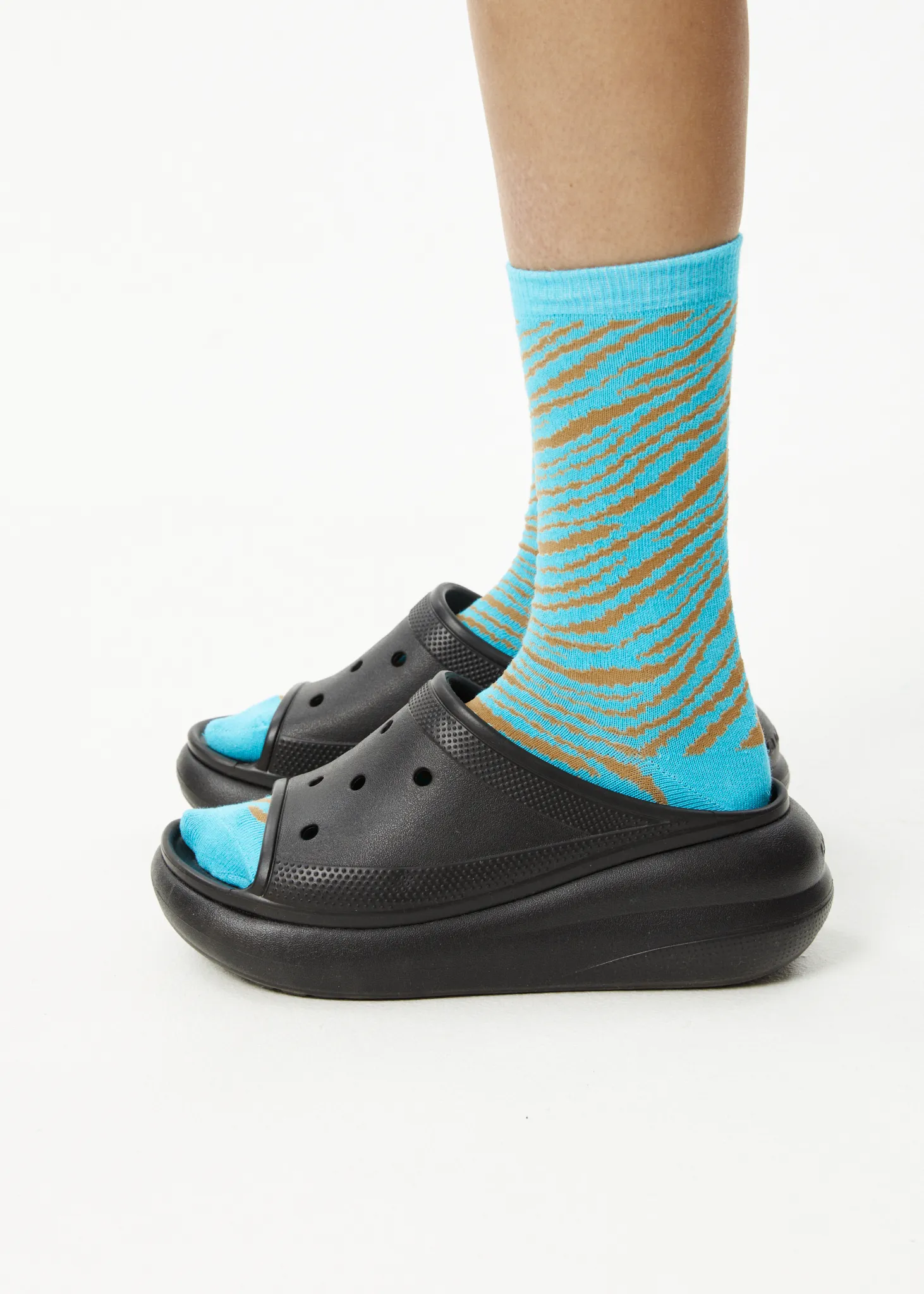 AFENDS Unisex Adi - Crew Socks - Blue Stripe