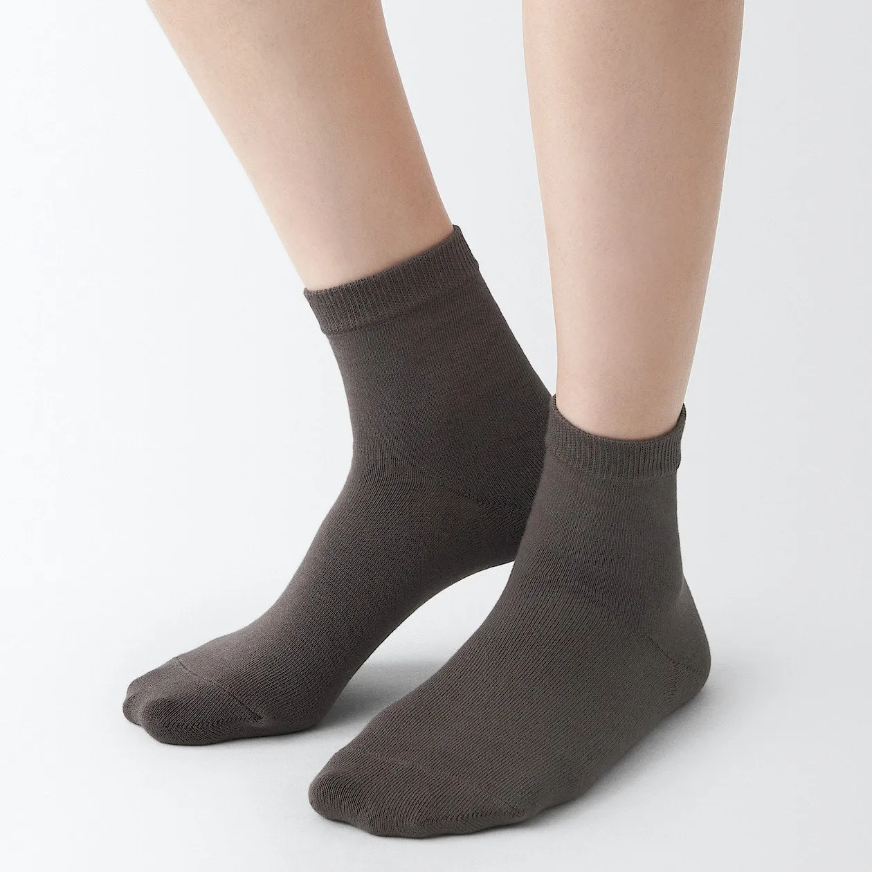 Right Angle 3 Layer Loose Top Short Socks