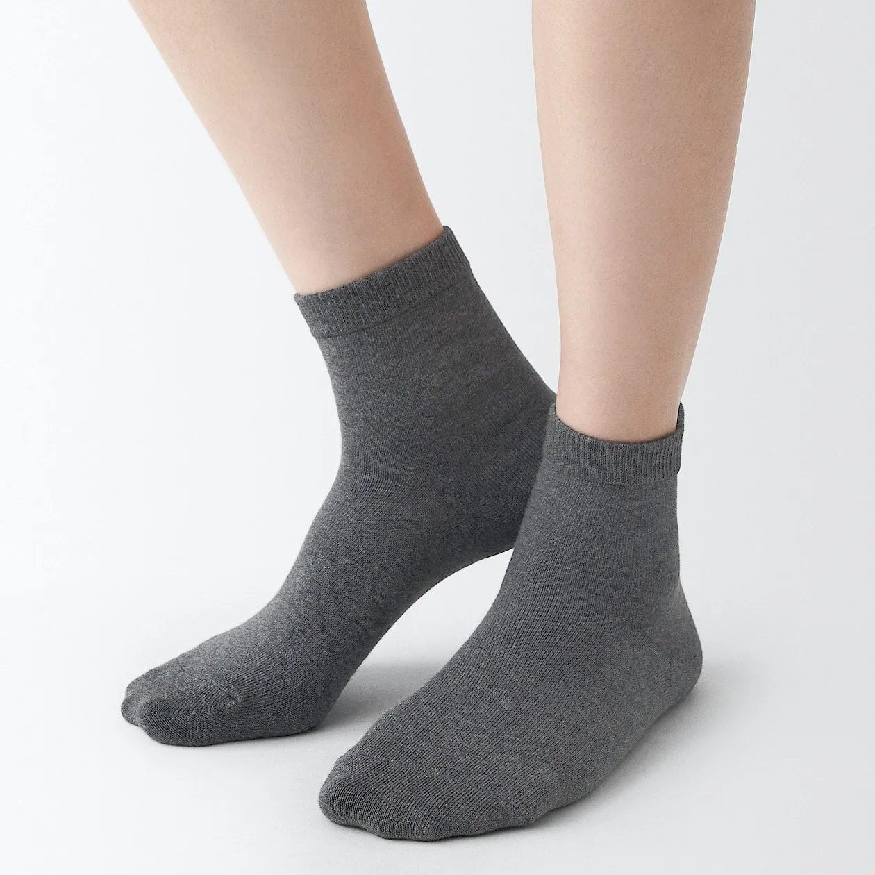 Right Angle 3 Layer Loose Top Short Socks