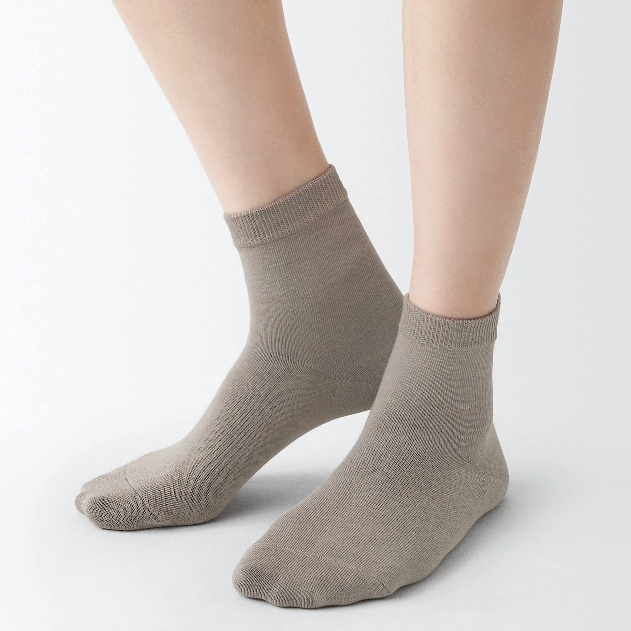 Right Angle 3 Layer Loose Top Short Socks