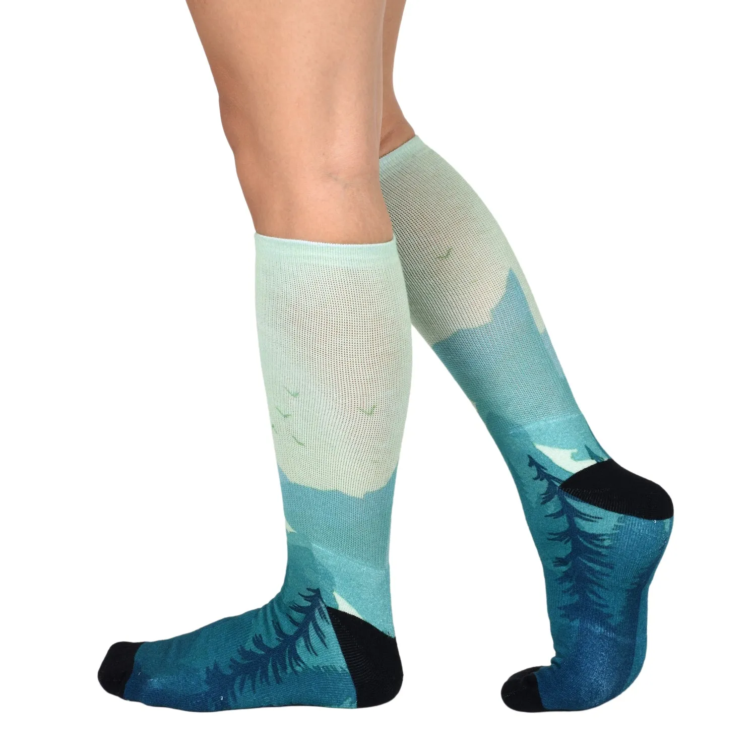 Sierra Socks Evergreen Pattern CoolMax Socks, Nature Collection for Men & Women Eco-Friendly Crew Socks